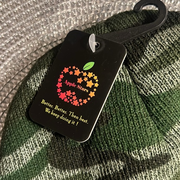 2 stocking  caps, new, USA seal - Picture 3 of 4